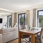 Cloud Apartment *